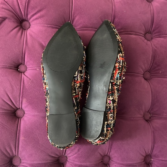 Steve Madden Famed Boucle Chain Detail Loafers - Picture 4 of 4